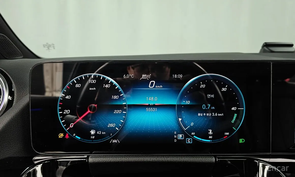 Фото 8 - Mercedes-Benz GLA-Class