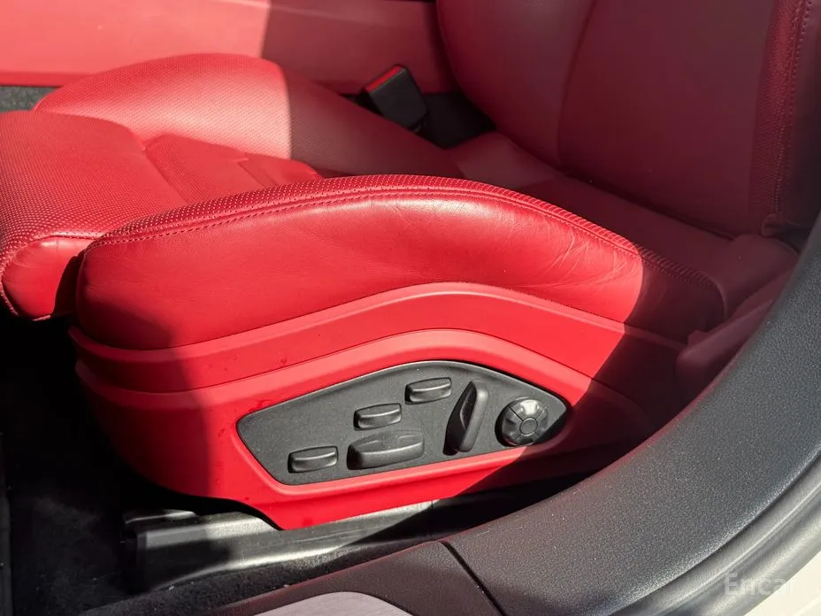 Фото 10 - Porsche Panamera