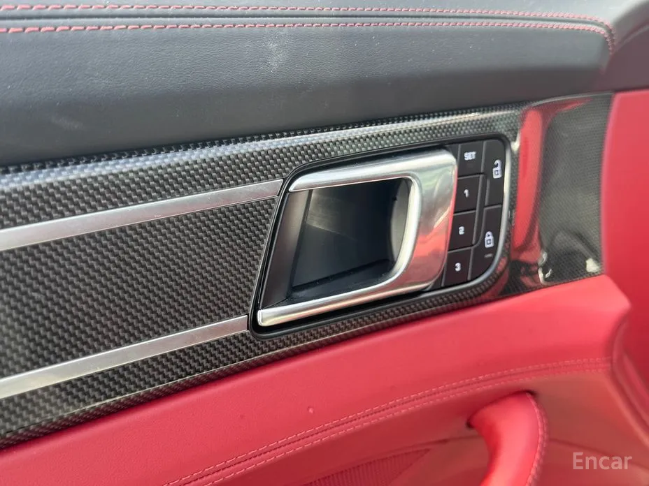 Фото 11 - Porsche Panamera