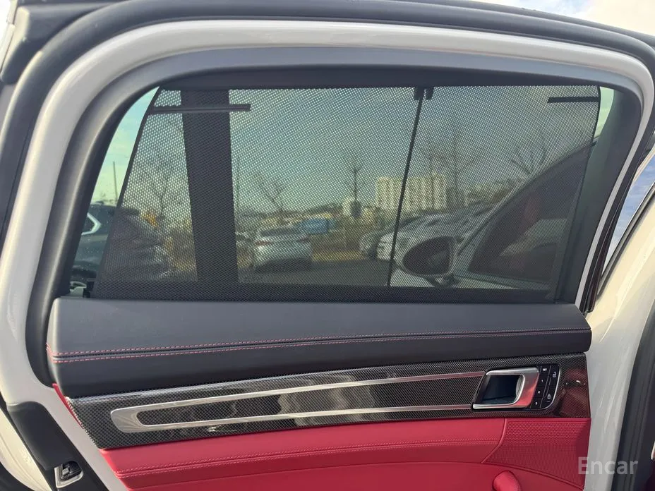 Фото 16 - Porsche Panamera