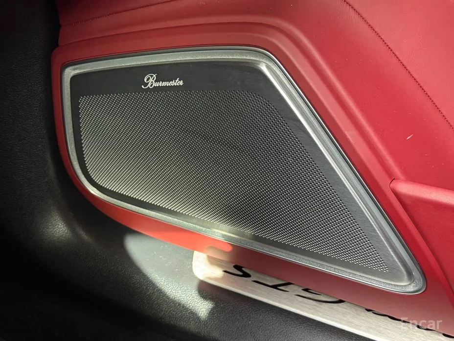 Фото 19 - Porsche Panamera