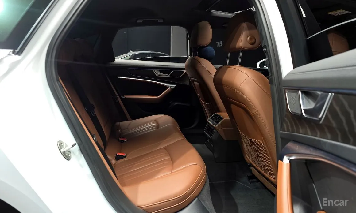 Фото 12 - Audi A6