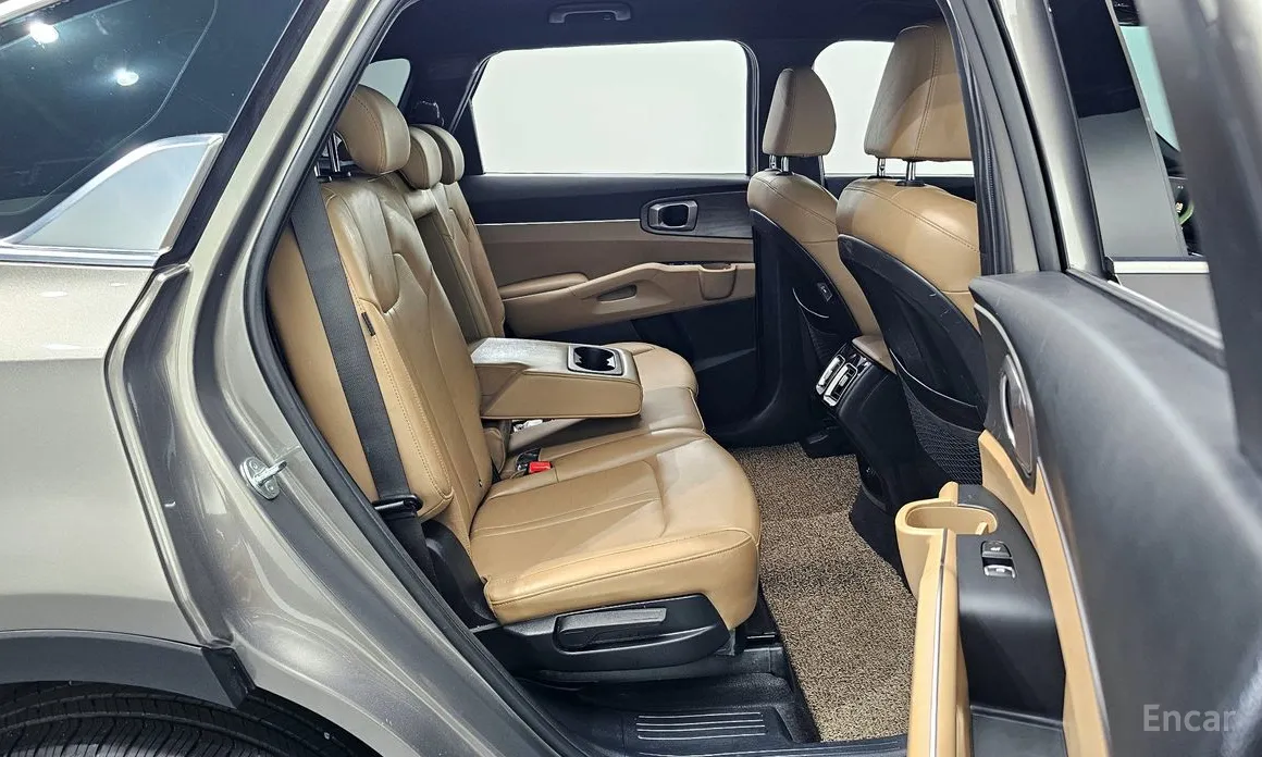 Фото 11 - Kia Sorento