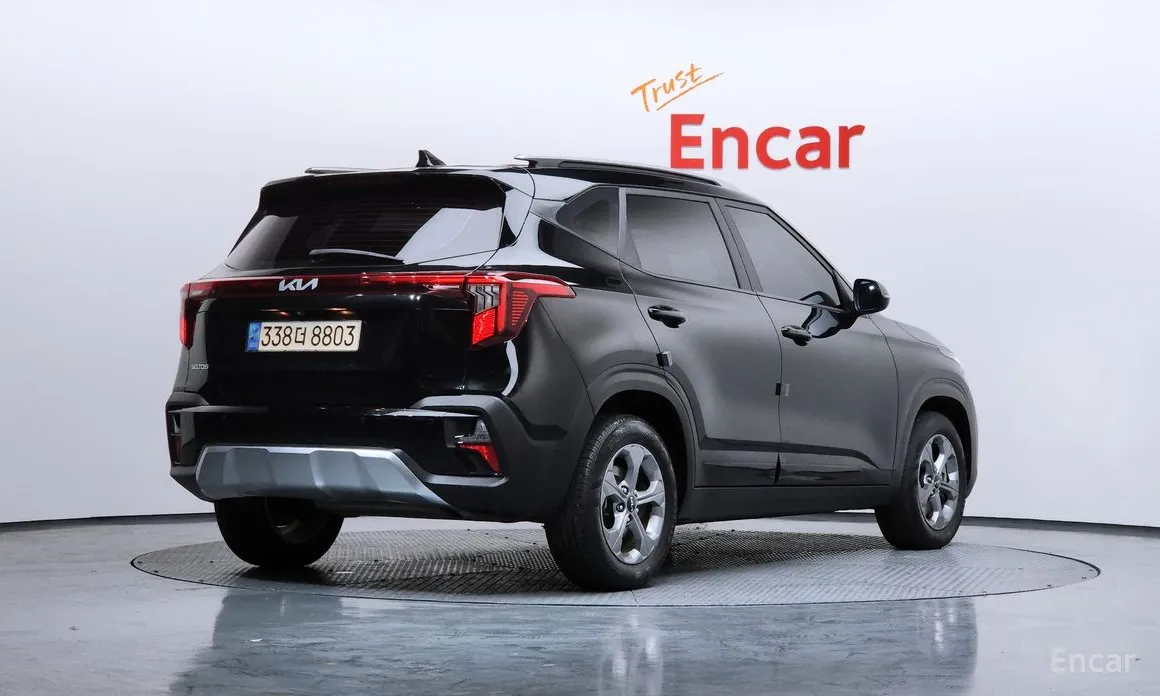 Фото 2 - Kia Seltos