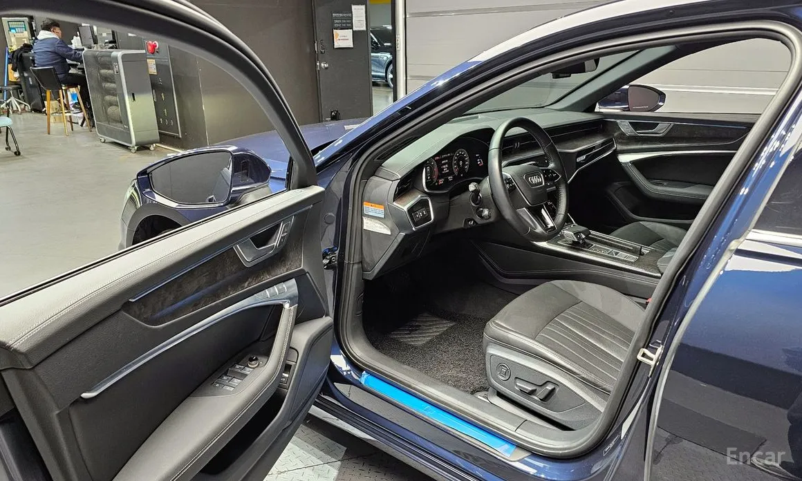 Фото 10 - Audi A6