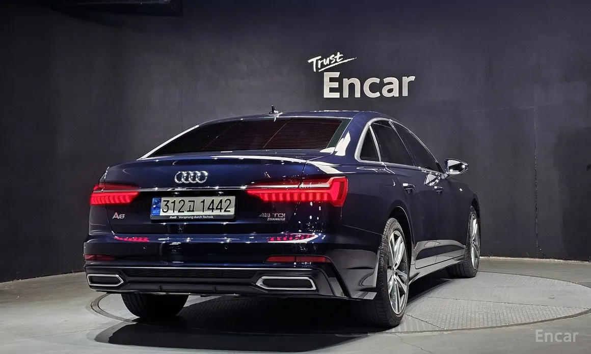 Фото 2 - Audi A6