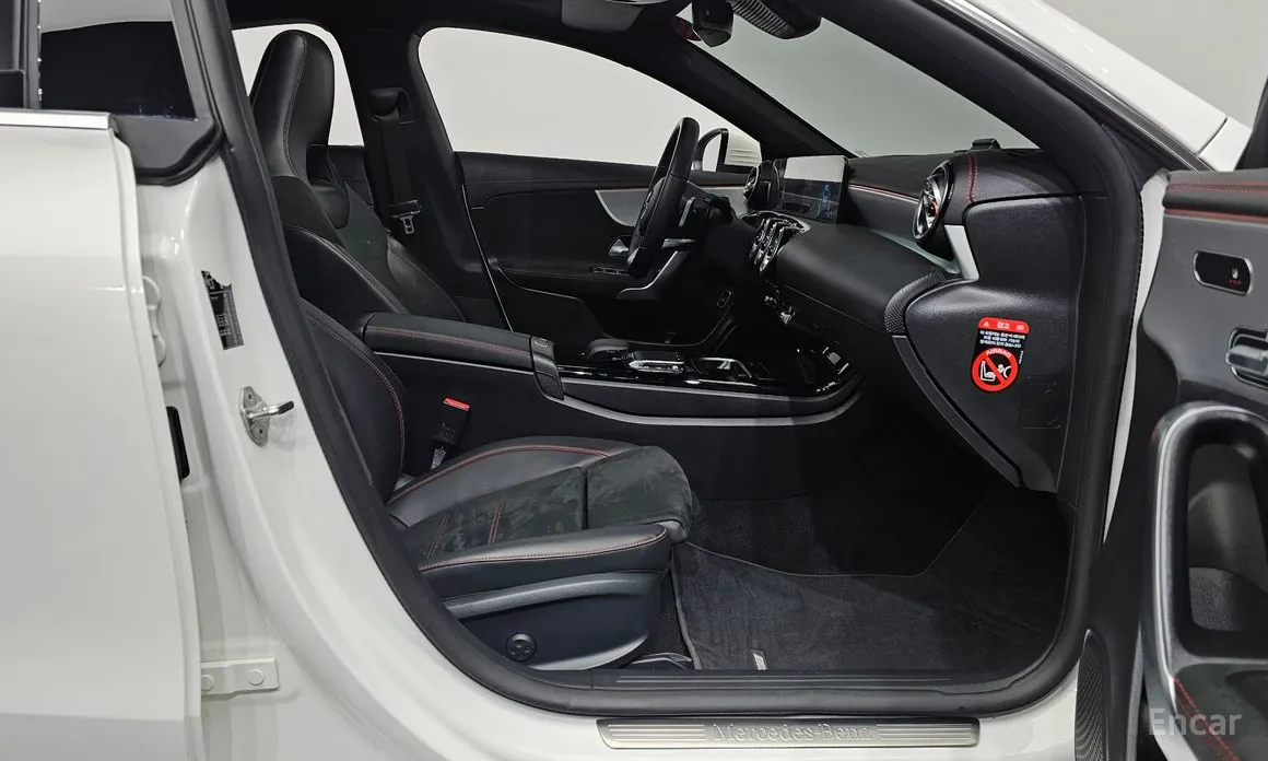 Фото 11 - Mercedes-Benz CLA-Class