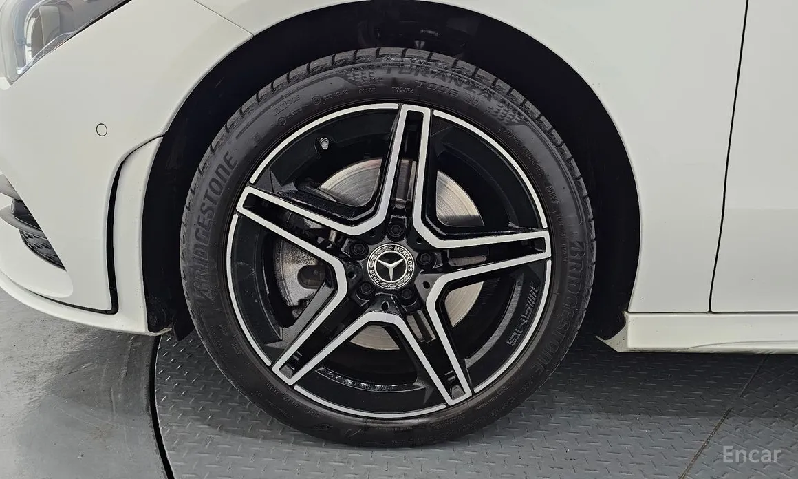 Фото 5 - Mercedes-Benz CLA-Class