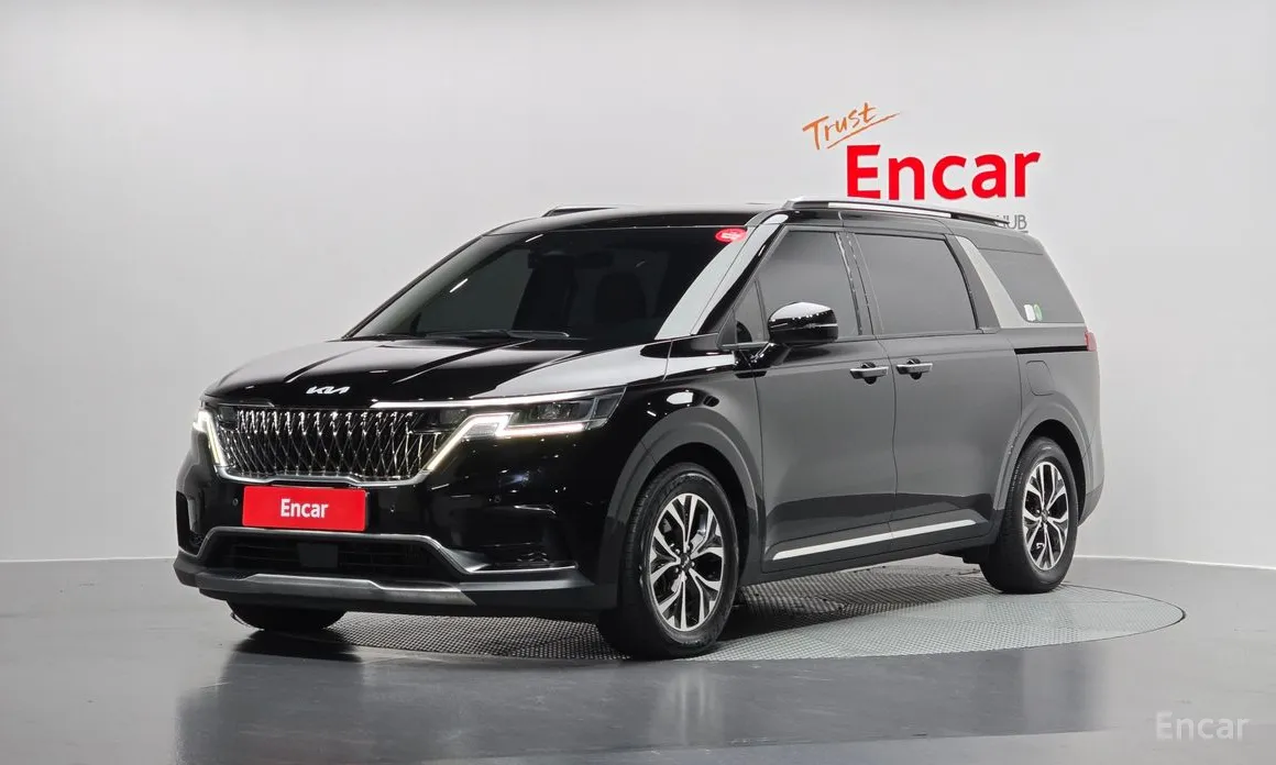 Фото 1 - Kia Carnival