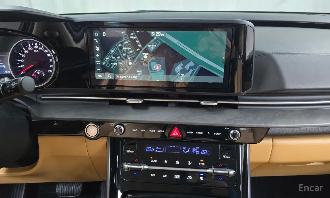 Фото 14 - Kia Carnival