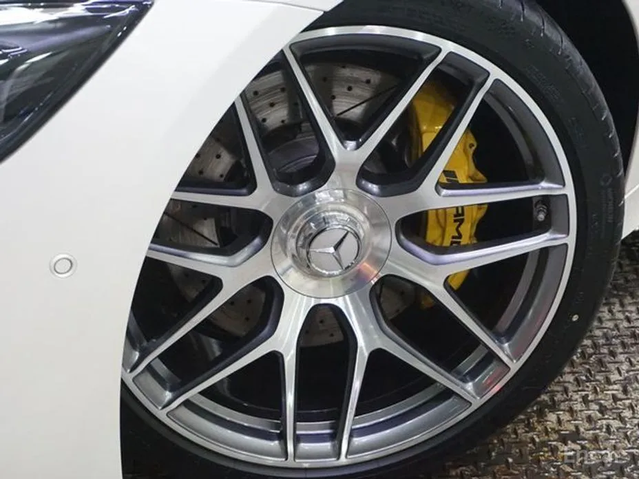 Фото 5 - Mercedes-Benz AMG GT