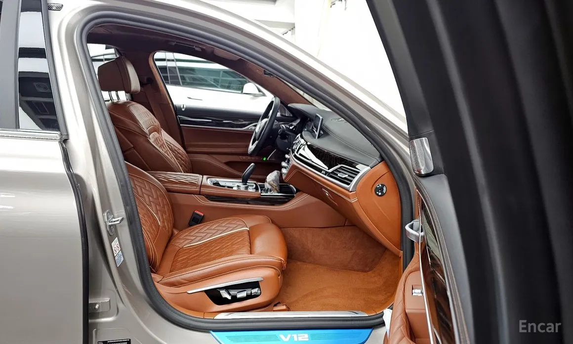 Фото 11 - BMW 7 Series