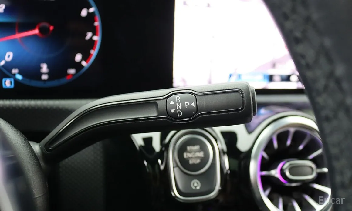 Фото 9 - Mercedes-Benz CLA-Class