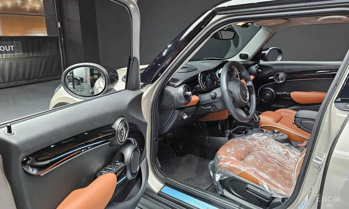 Фото 11 - Mini Cooper