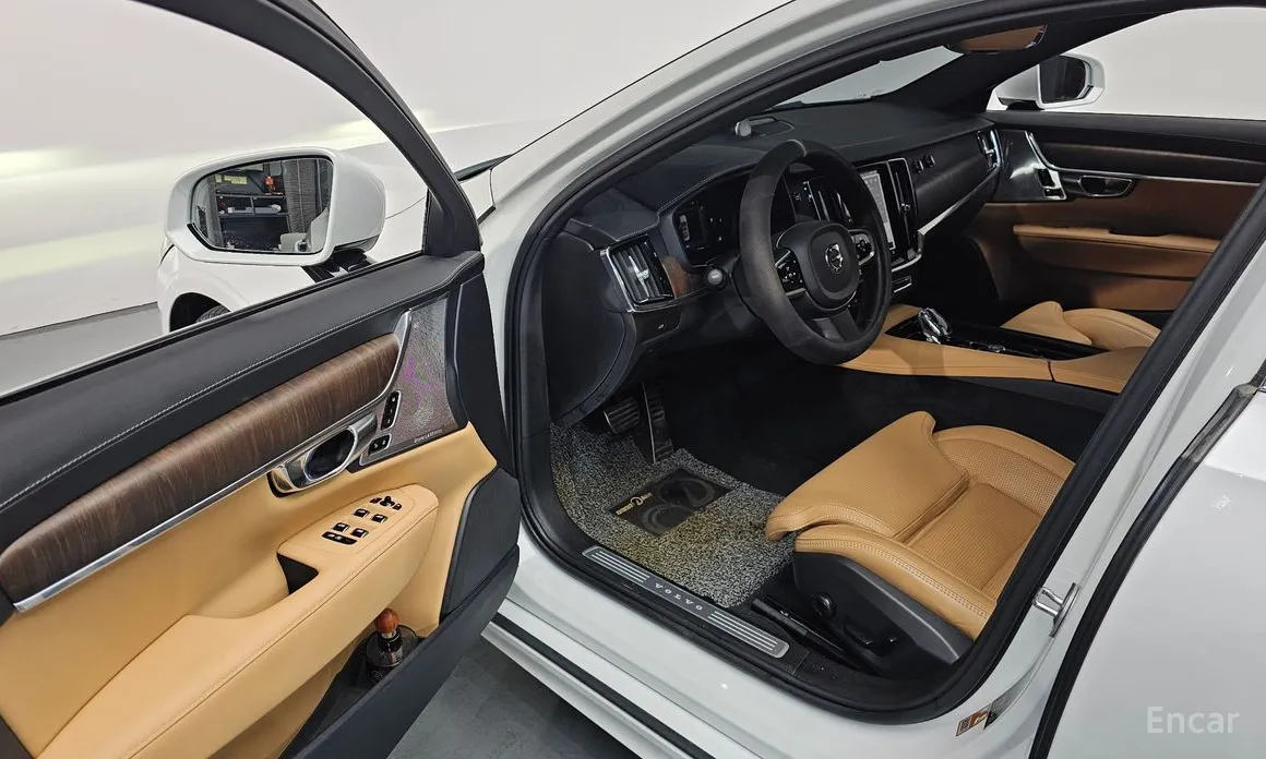 Фото 11 - Volvo S90