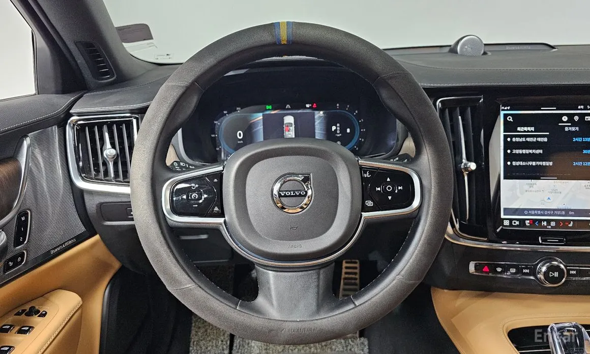 Фото 13 - Volvo S90