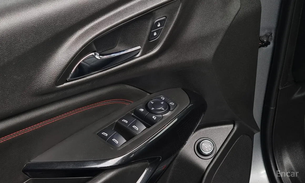 Photo 17 - Chevrolet Trax