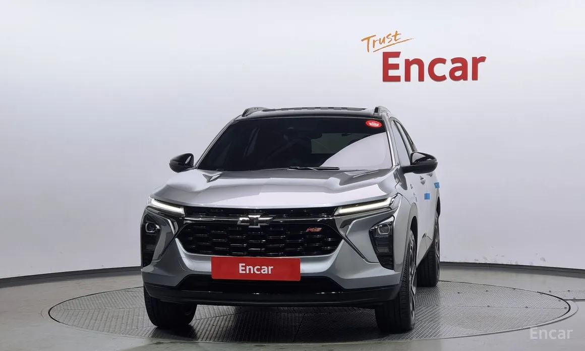 Photo 3 - Chevrolet Trax