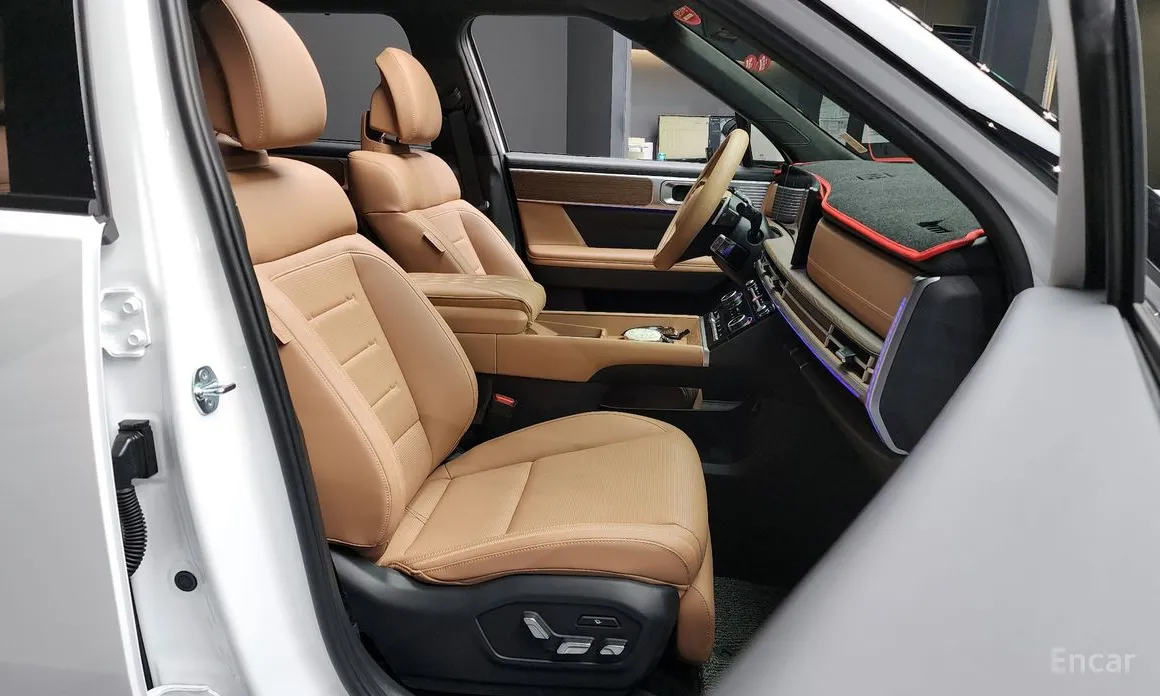 Фото 11 - Hyundai Santa Fe