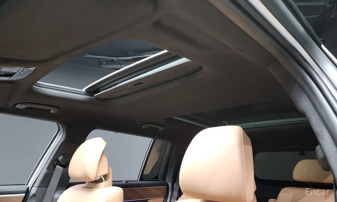 Фото 19 - Hyundai Santa Fe