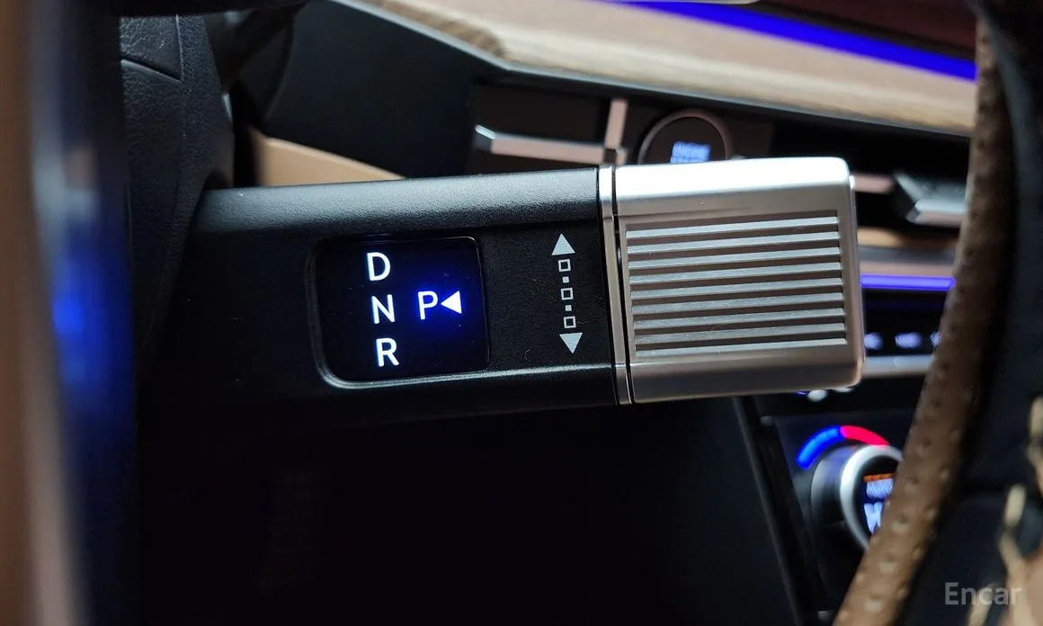 Фото 9 - Hyundai Santa Fe