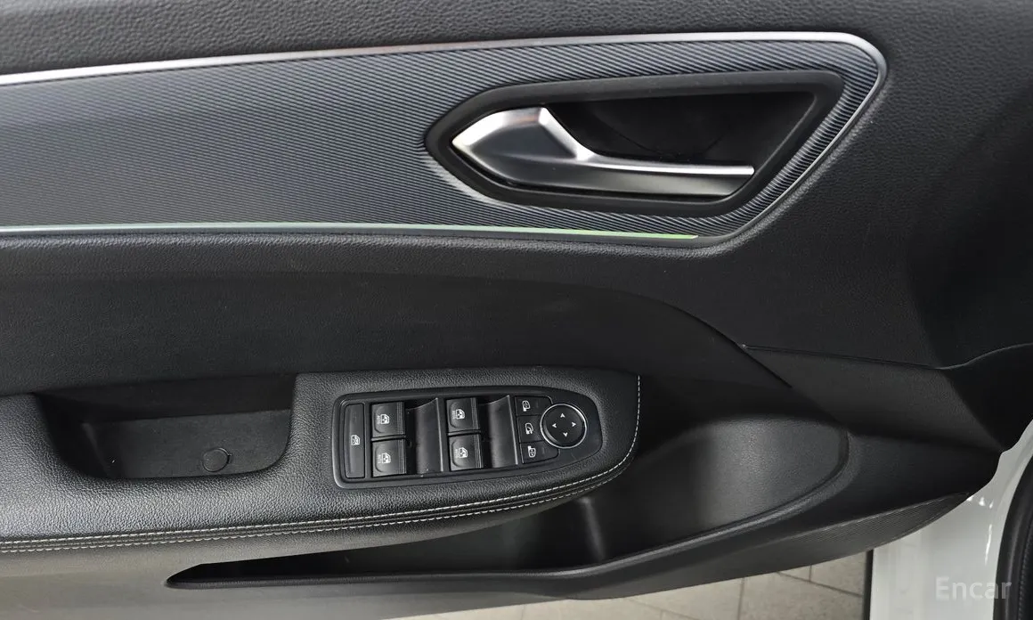 Фото 17 - Renault XM3