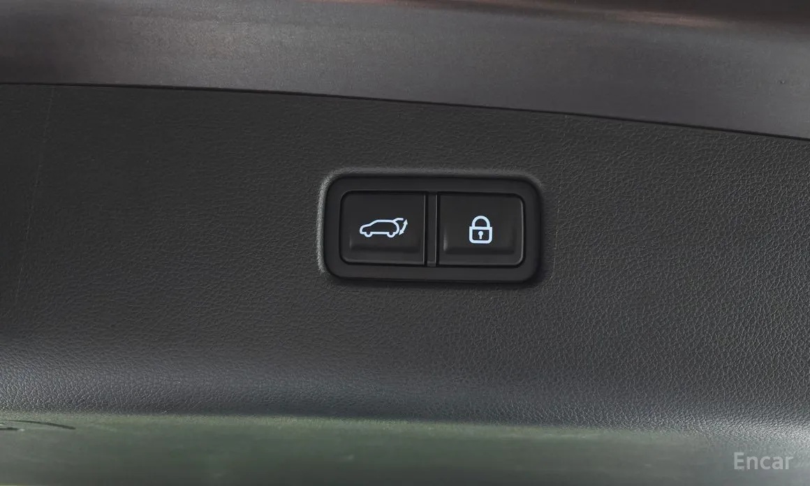 Фото 20 - Genesis GV70