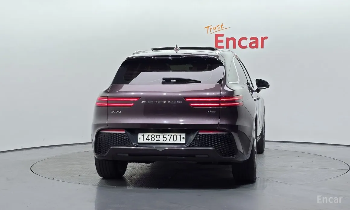 Фото 4 - Genesis GV70