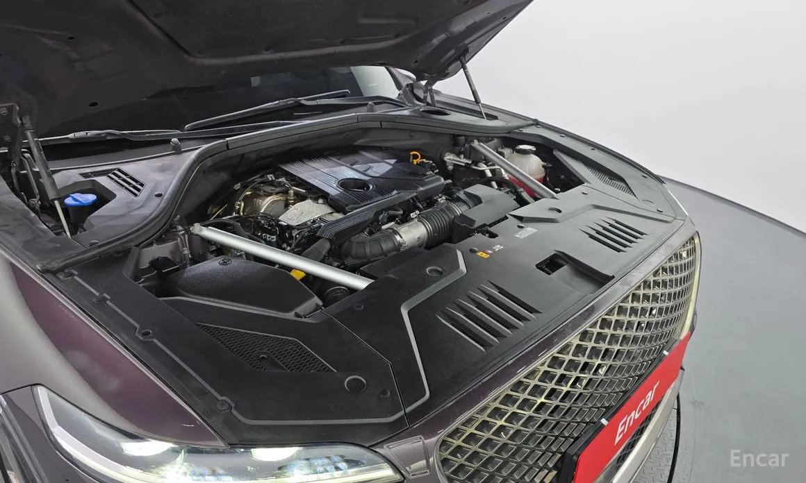 Фото 6 - Genesis GV70