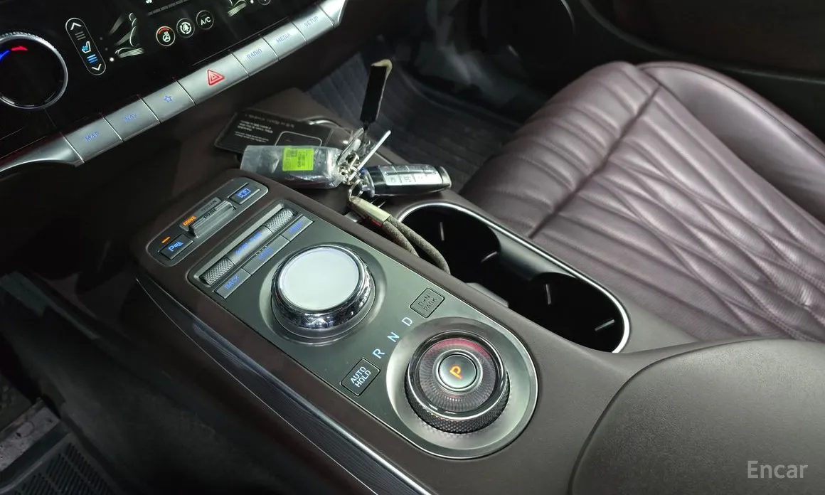 Фото 9 - Genesis GV70