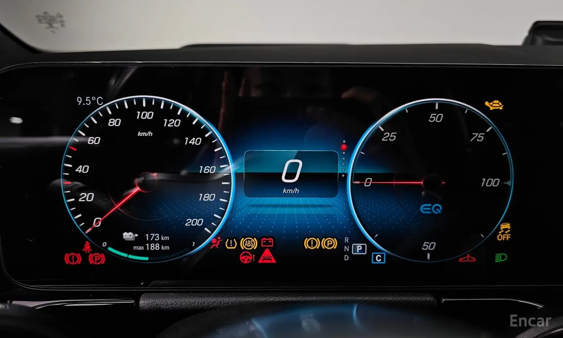 Фото 8 - Mercedes-Benz EQA