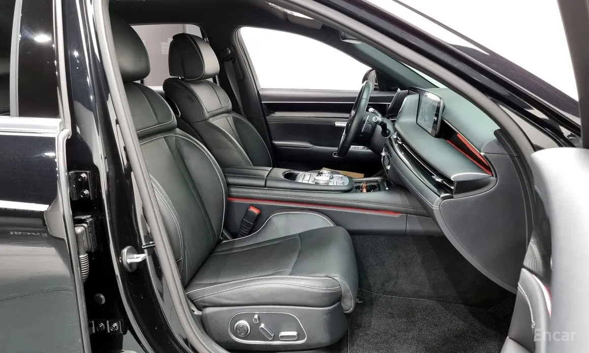 Фото 11 - Genesis G90