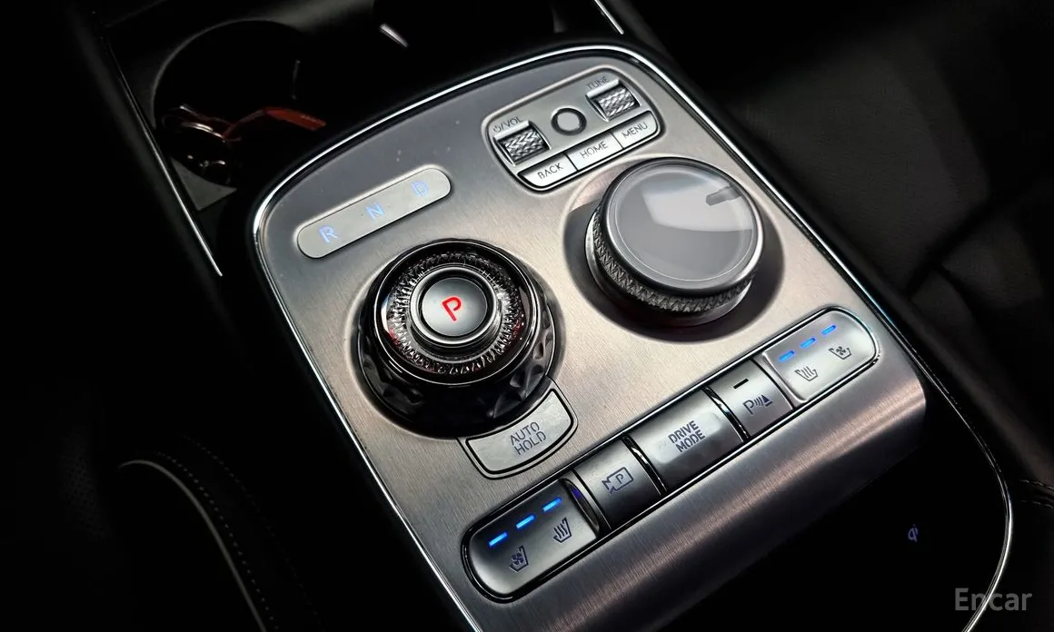 Фото 9 - Genesis G90