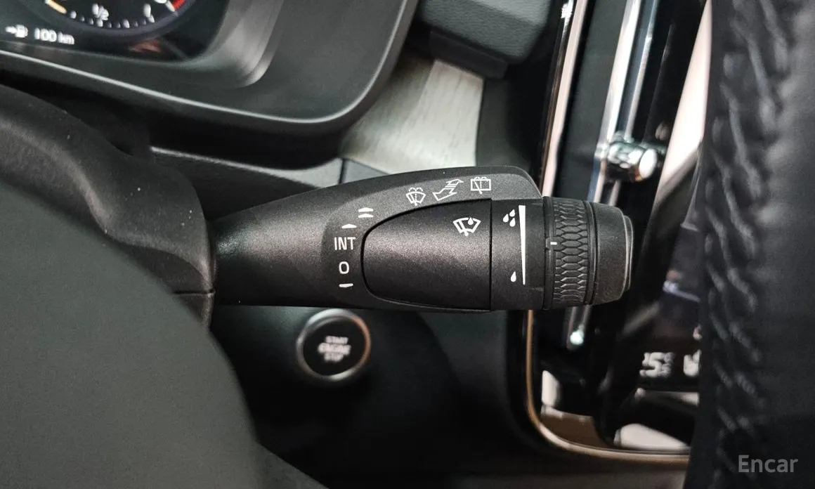 Фото 17 - Volvo XC40