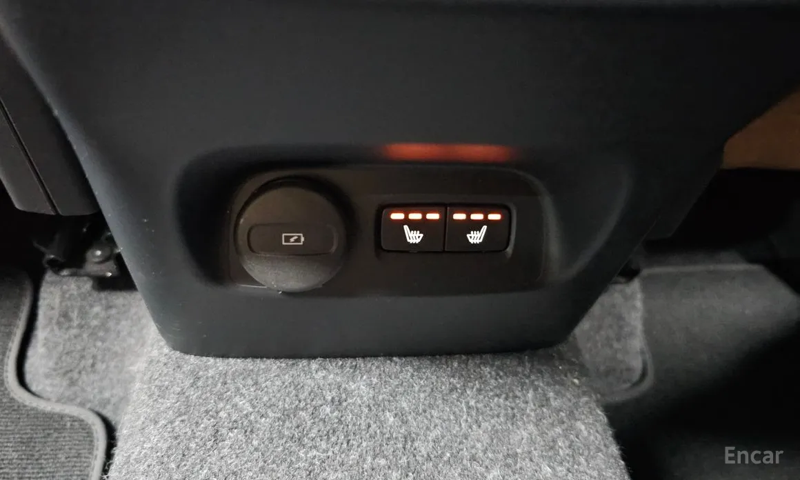 Фото 19 - Volvo XC40