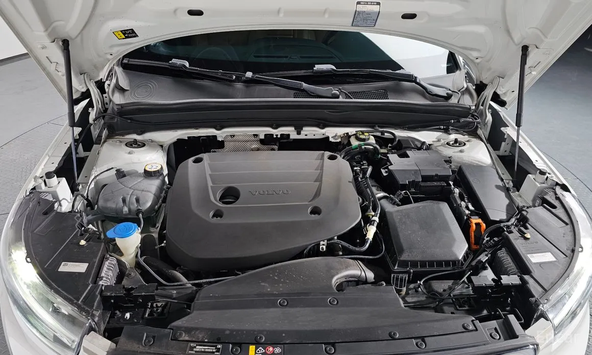 Фото 6 - Volvo XC40