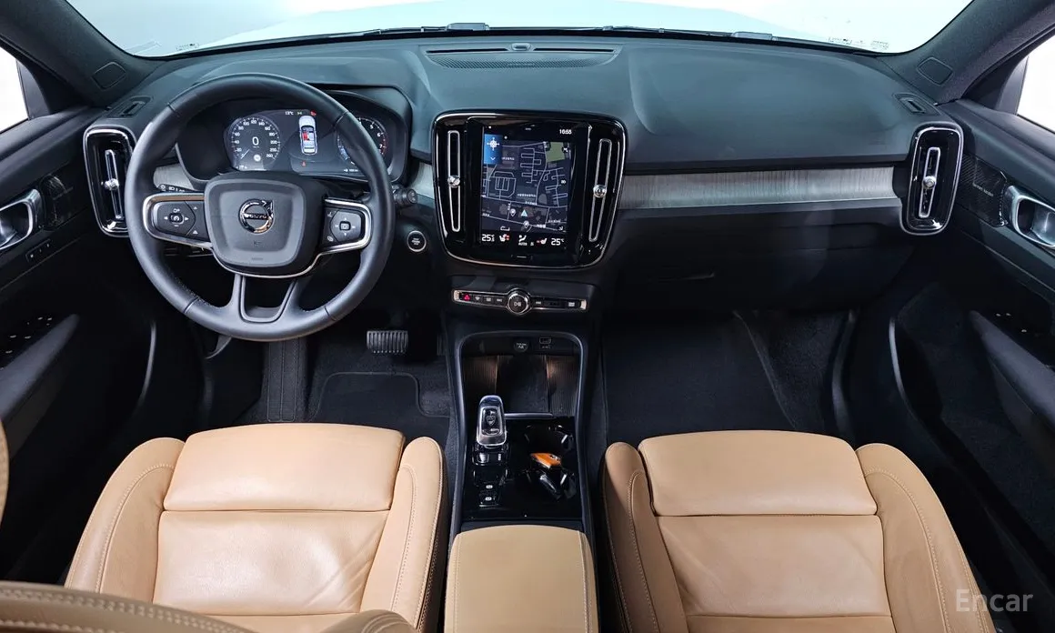 Фото 7 - Volvo XC40