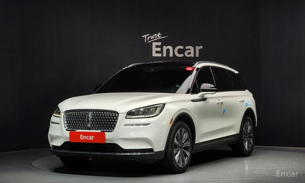 Фото 1 - Lincoln Corsair