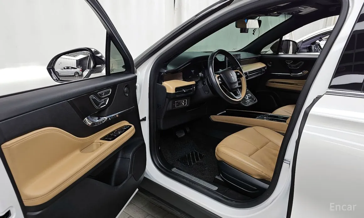 Фото 10 - Lincoln Corsair