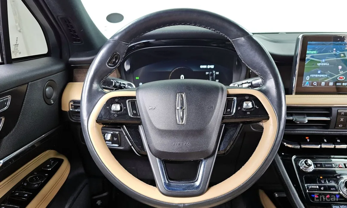 Фото 13 - Lincoln Corsair