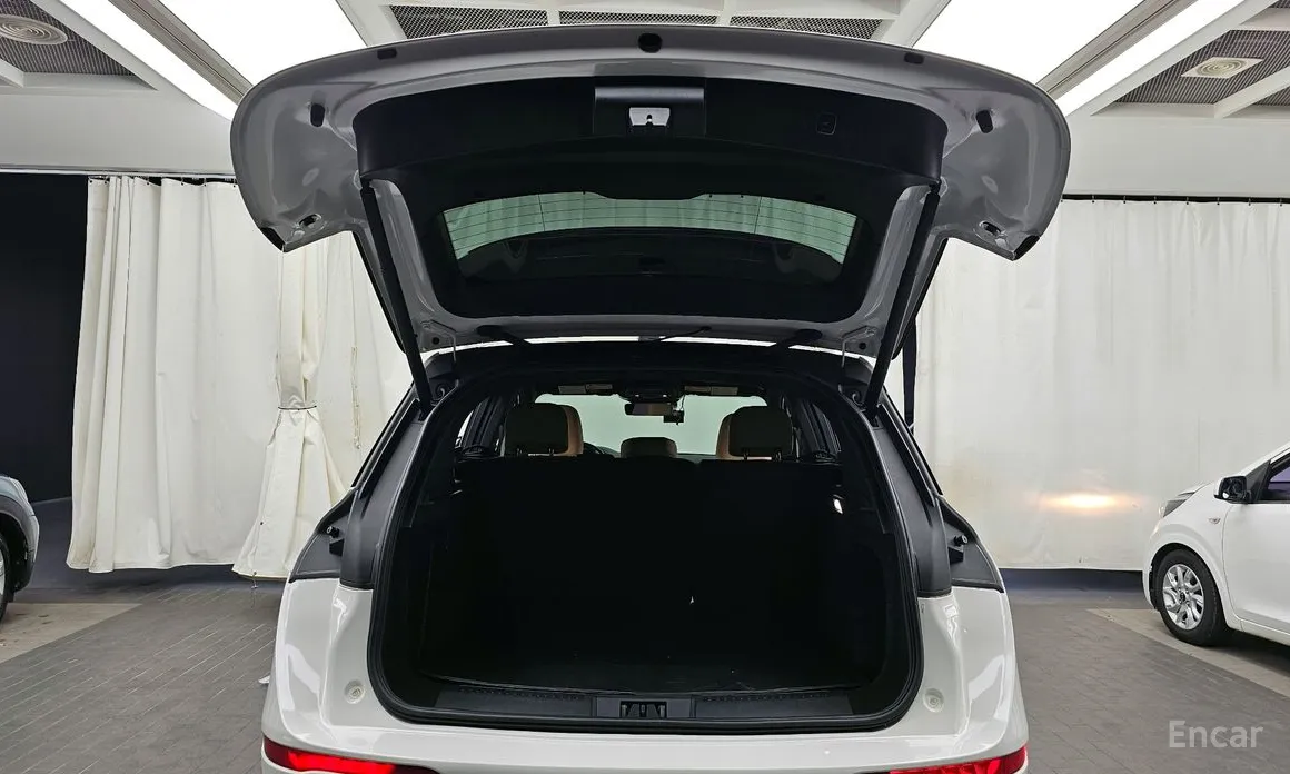 Фото 20 - Lincoln Corsair