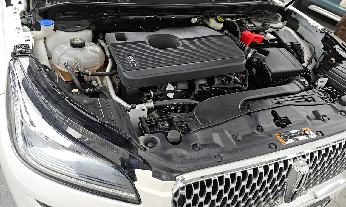 Фото 6 - Lincoln Corsair