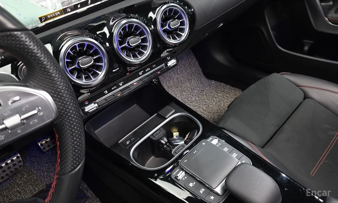 Фото 17 - Mercedes-Benz CLA-Class