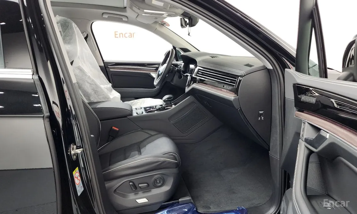 Фото 11 - Volkswagen Touareg