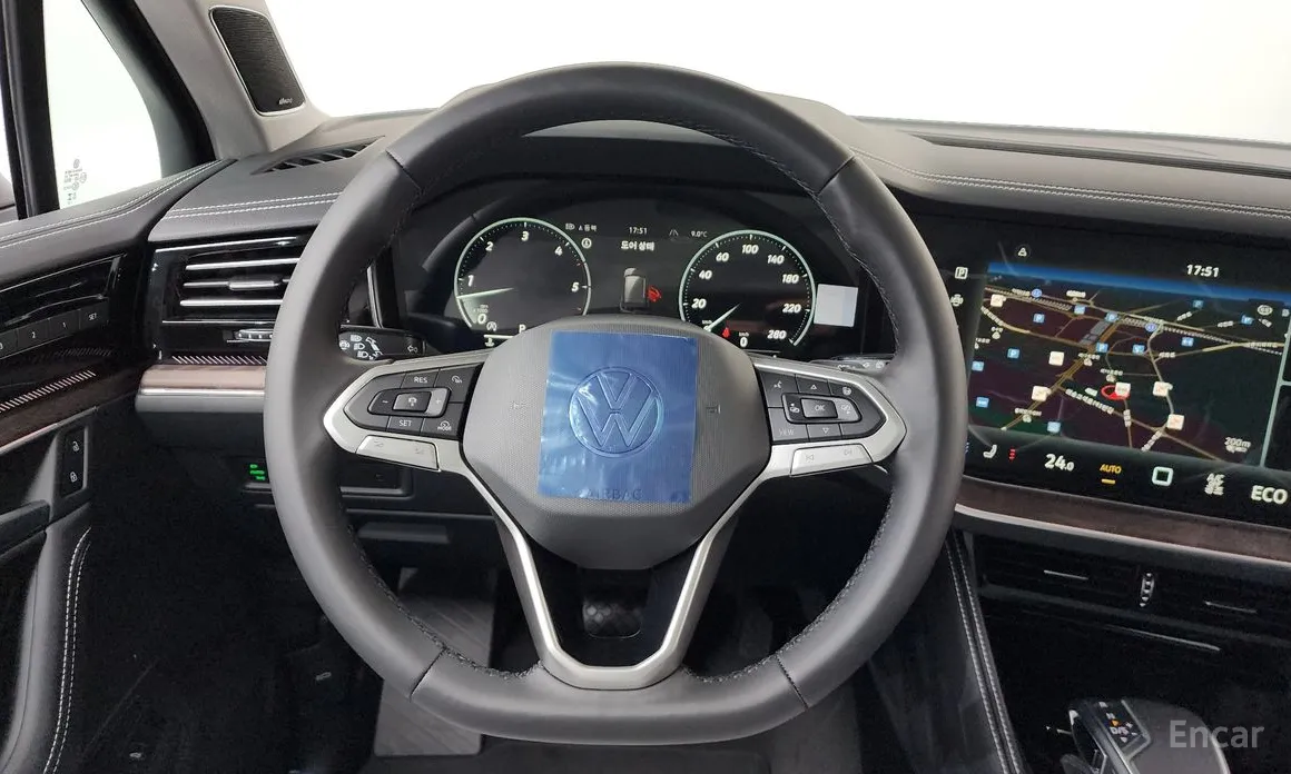 Фото 13 - Volkswagen Touareg