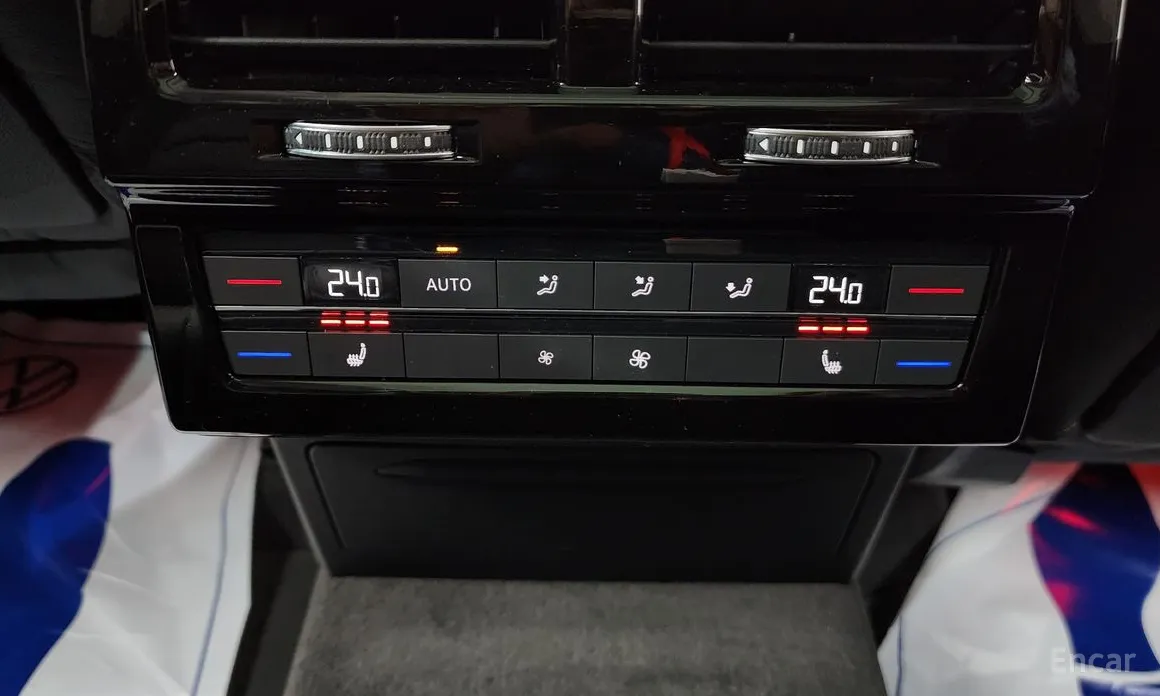 Фото 18 - Volkswagen Touareg