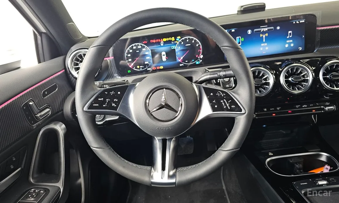 Фото 13 - Mercedes-Benz A-Class