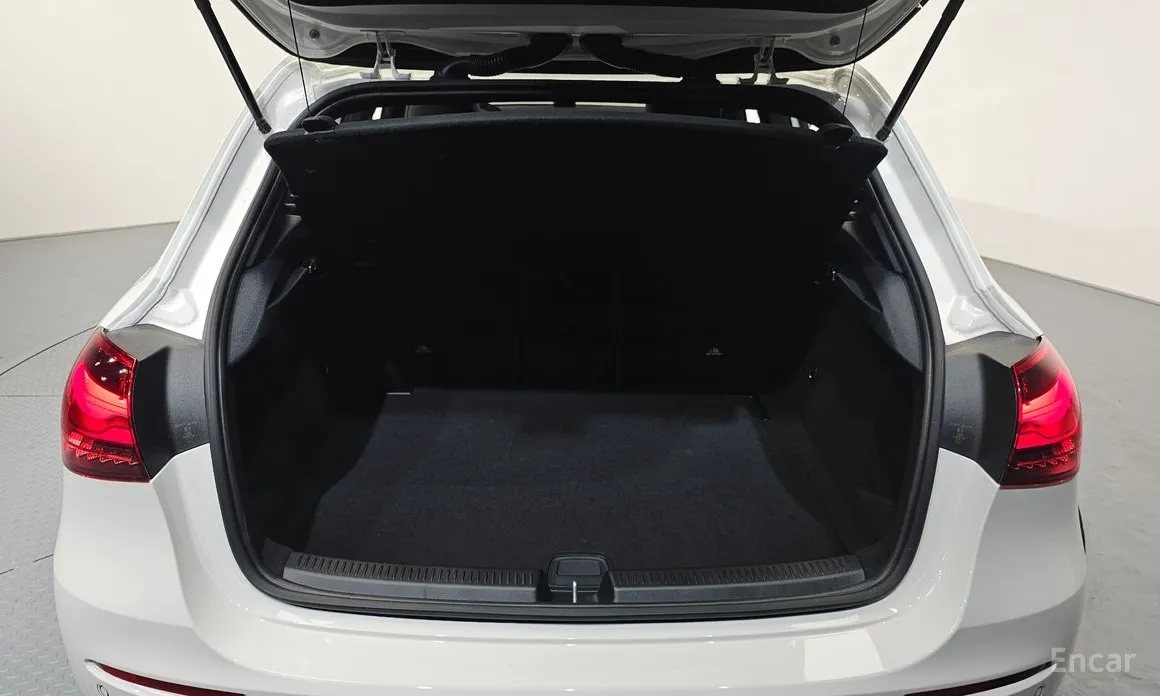 Фото 20 - Mercedes-Benz A-Class