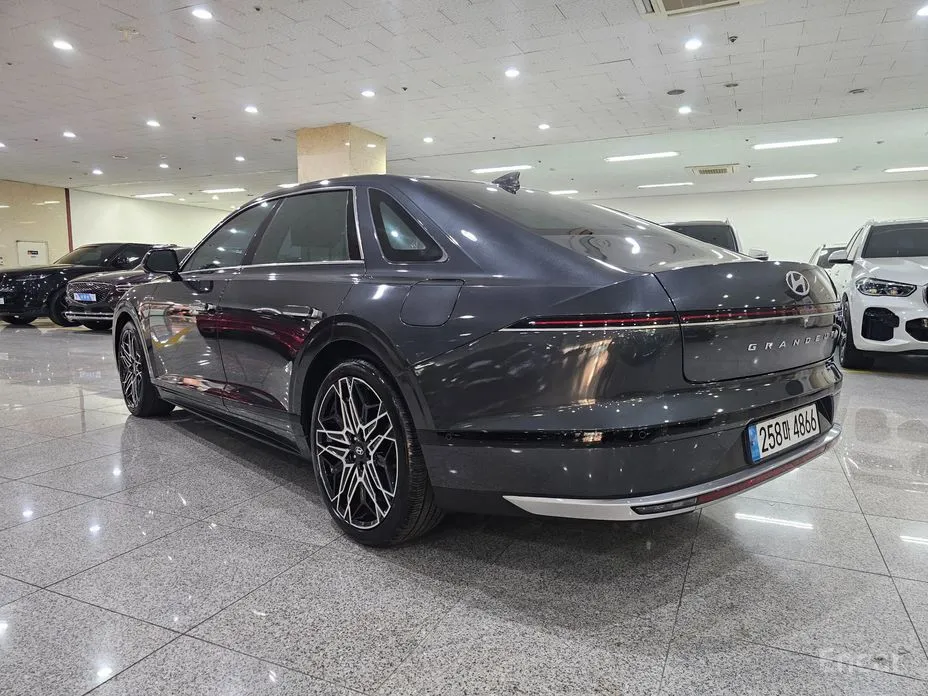 Фото 2 - Hyundai Grandeur