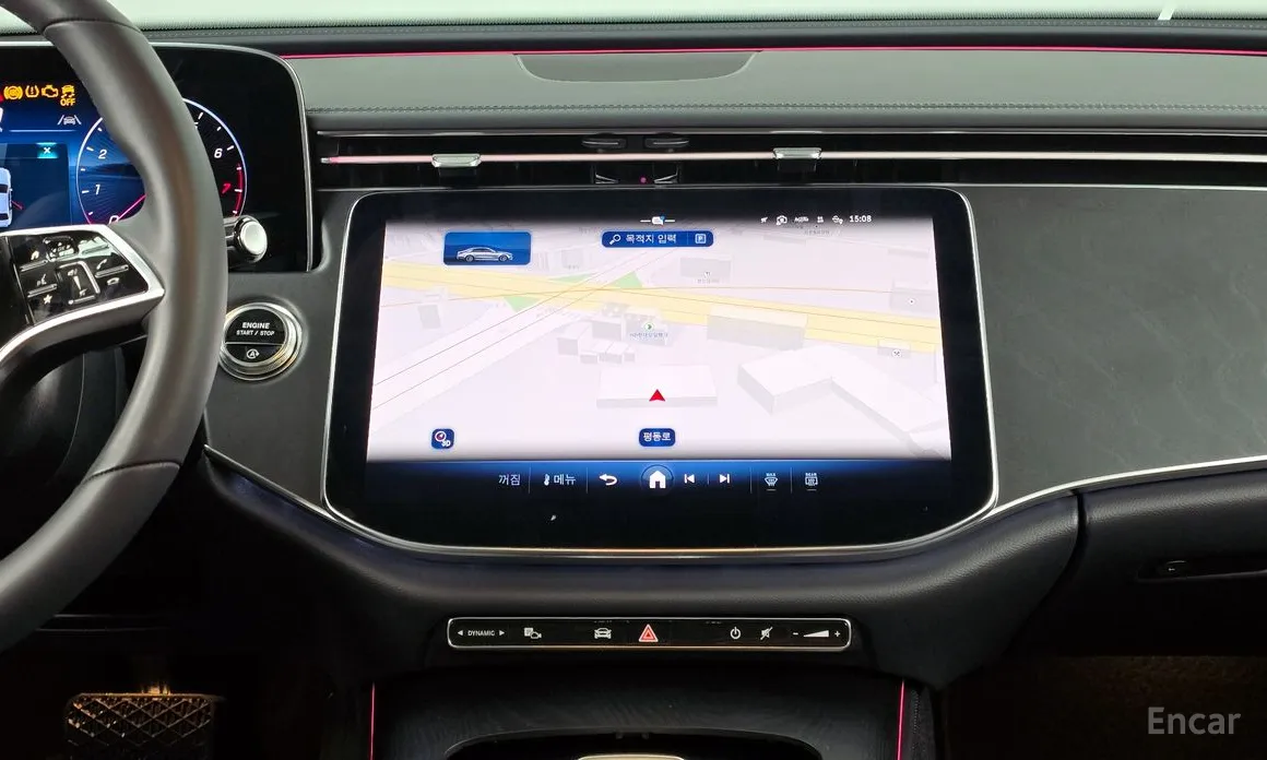 Фото 14 - Mercedes-Benz E-Class